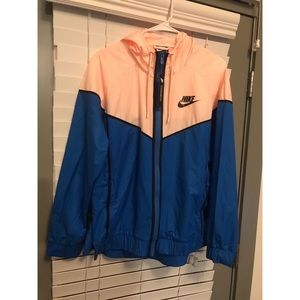 NWT Nike color block windbreaker